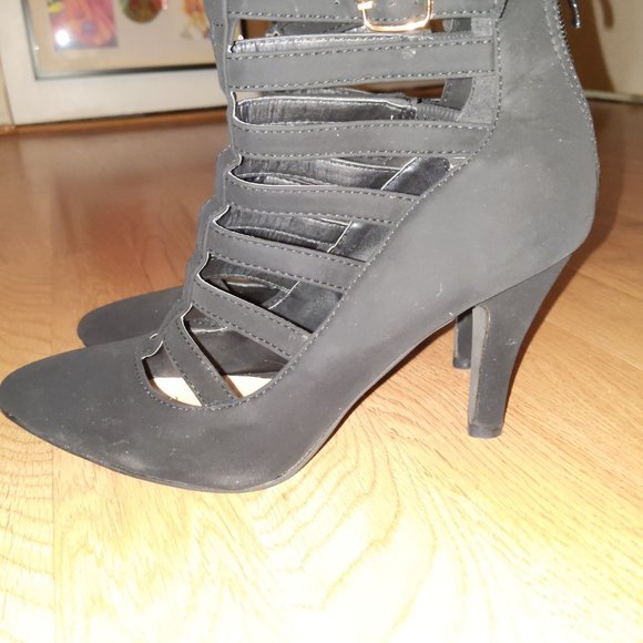 TOP Moda Black cage faux suede heels - Picture 5 of 11
